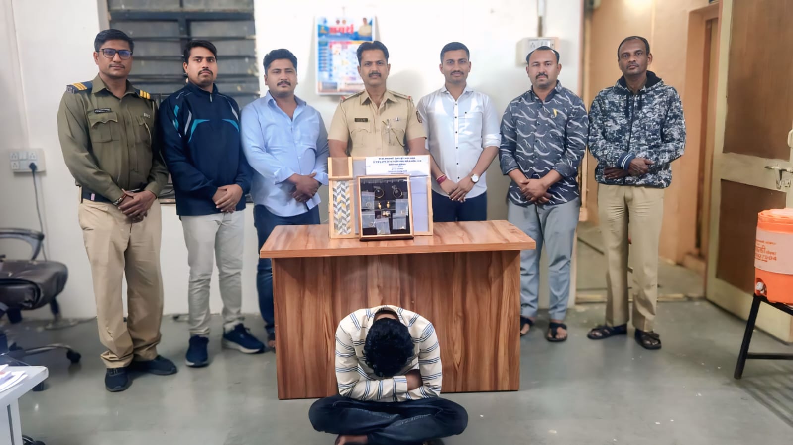 मौजे वडगाव काटी येथील सोने चोरणाऱ्या सराईत गुन्हेगारास अटक