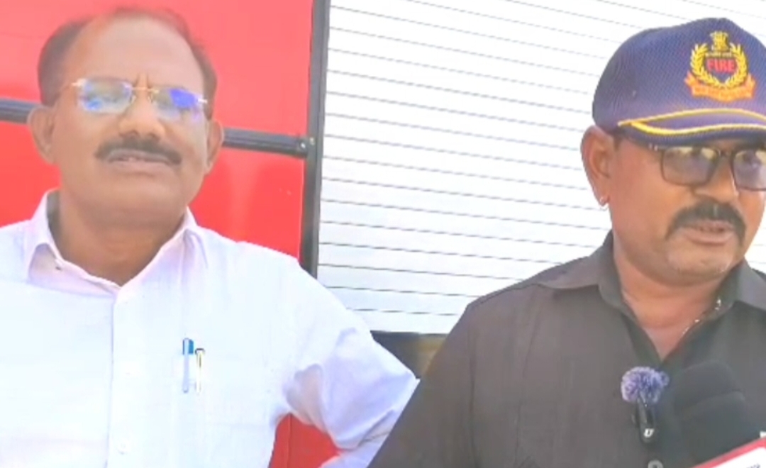 अज्ञात व्यक्तीने लावलेल्या आगीमुळे सिंदफळ येथे ज्वारीचे पीक जळण्याचा धोका; अग्निशामक दलाच्या तत्परतेने पाच एकर पीक वाचले!